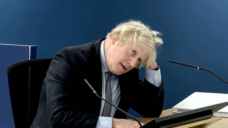 L'ancien Premier ministre britannique Boris Johnson présente ses excuses aux familles des victimes du Covid