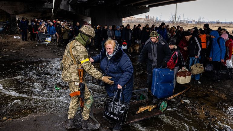 Guerre en Ukraine : l'Ukraine prévoit d'ouvrir dix couloirs humanitaires depuis des villes assiégées