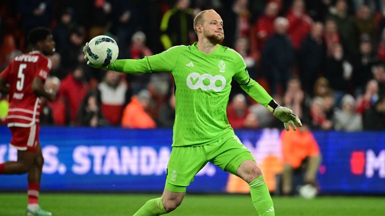 214 jours après, Arnaud Bodart de nouveau titulaire avec le Standard