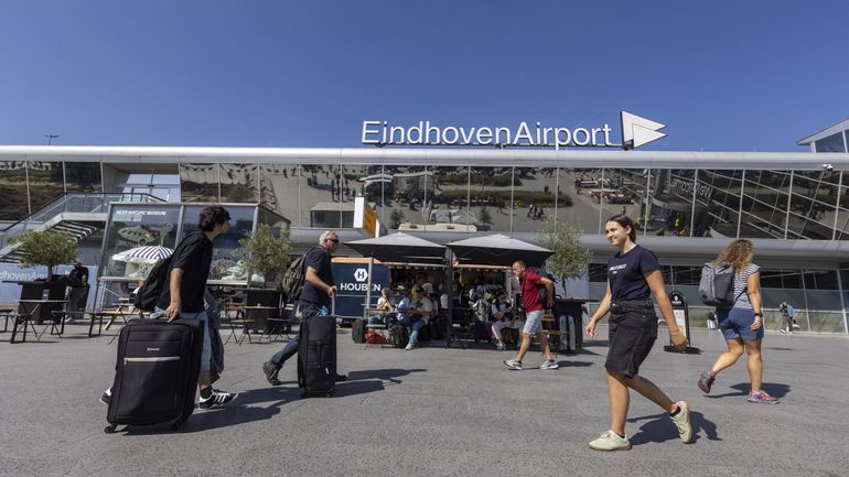 Le second avion néerlandais venu du Liban, avec 35 Belges à bord, a atterri à Eindhoven