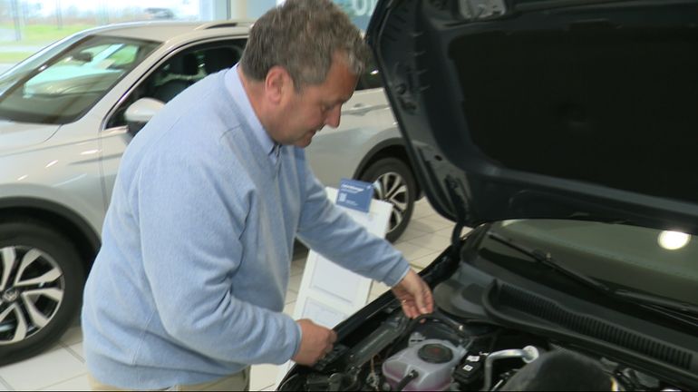 La guerre en Ukraine risque de retarder certaines livraisons automobiles : la faute aux câbles électriques