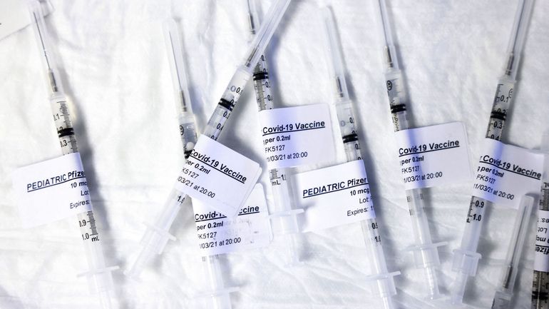 Coronavirus : Pfizer demande aux Etats-Unis d'autoriser une 3e dose du vaccin pour tous les adultes