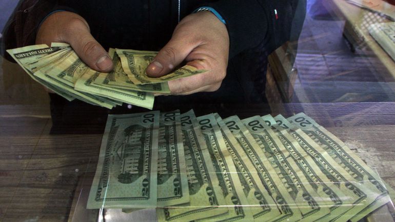 Cuba va commencer à vendre des dollars pour créer un marché des changes sur l'île