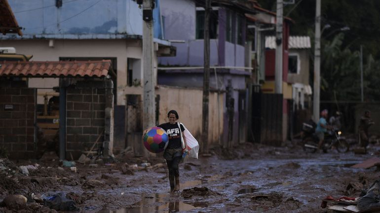 Brésil : de fortes pluies font au moins 34 morts dans la région de Rio