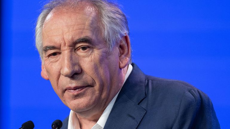 Nomination d'un Premier ministre en France : François Bayrou reçu à 8h30 à l'Elysée