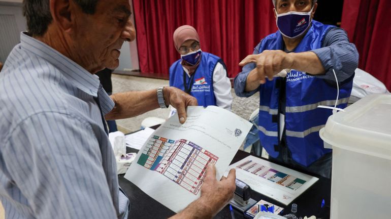 Elections législatives au Liban : les bureaux de vote pour le premier scrutin depuis le début de la crise ont ouvert