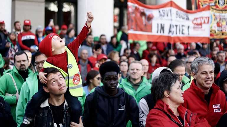 Grève des services publics ce vendredi 10 mars : que dénoncent les syndicats ?