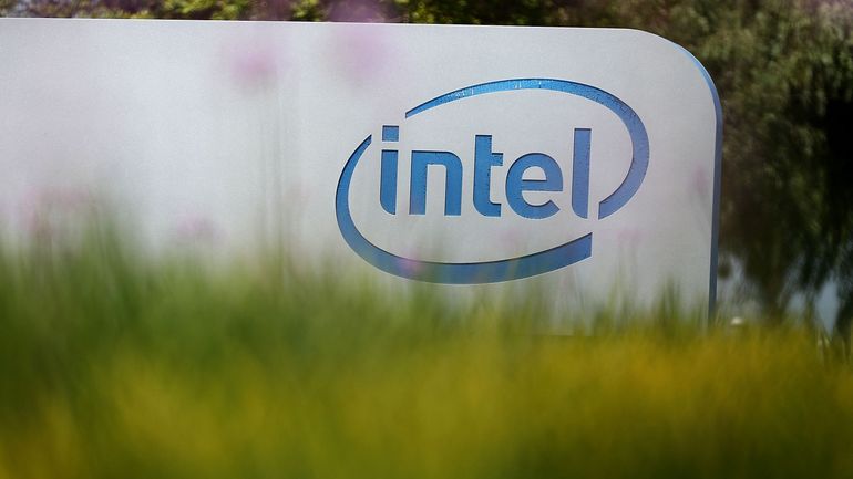 Intel suspend toutes ses opérations en Russie