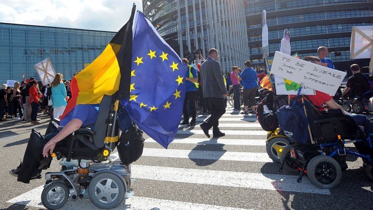 Les personnes porteuses de handicap réclament leurs droits via Freedom Drive à Bruxelles