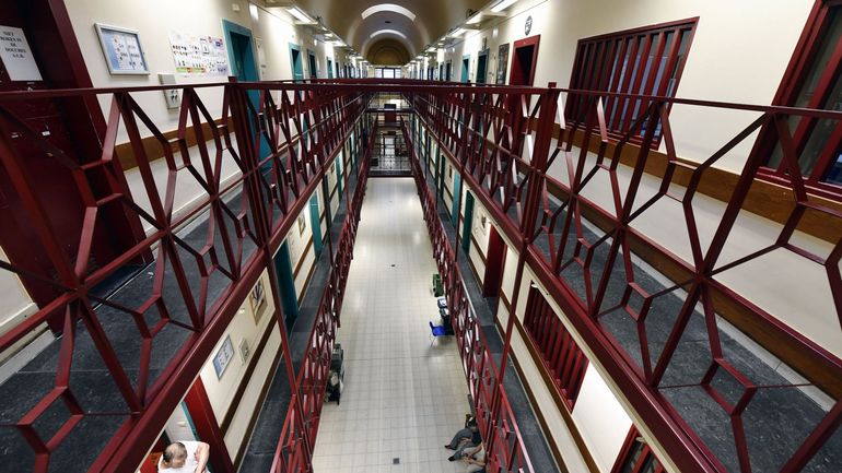 Des codétenus torturent un détenu de la prison d'Anvers pendant des jours et filment les sévices : 