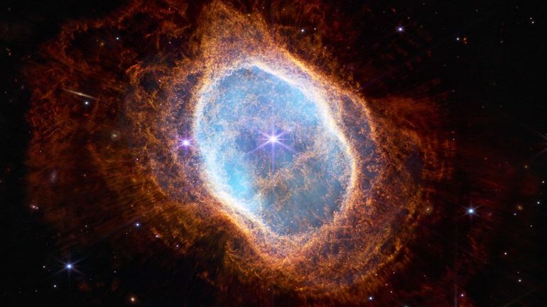 Grand format : comment le télescope James Webb nous ouvre la porte des étoiles