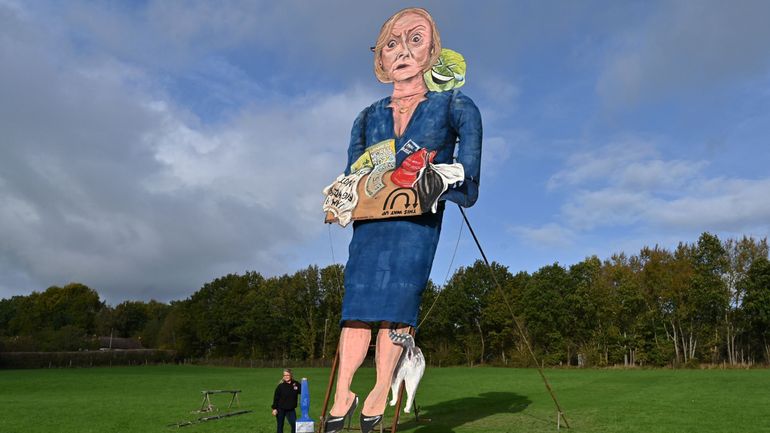 Royaume-Uni : une artiste va brûler une effigie géante de Liz Truss à l'occasion d'un feu de joie