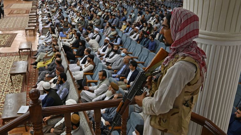 En Afghanistan, le chef suprême des talibans Haibatullah Akhundzada reste pour l'heure invisible