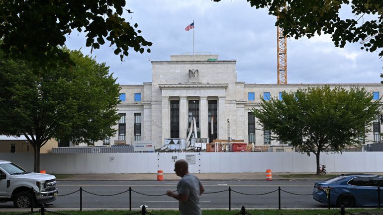 États-Unis : la Fed abaisse ses taux d'un demi-point de pourcentage, une première depuis 2020