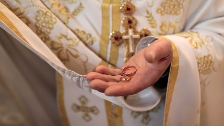 Autoriser le mariage des prêtres permettrait-il de réduire les abus sexuels au sein de l'Église ?