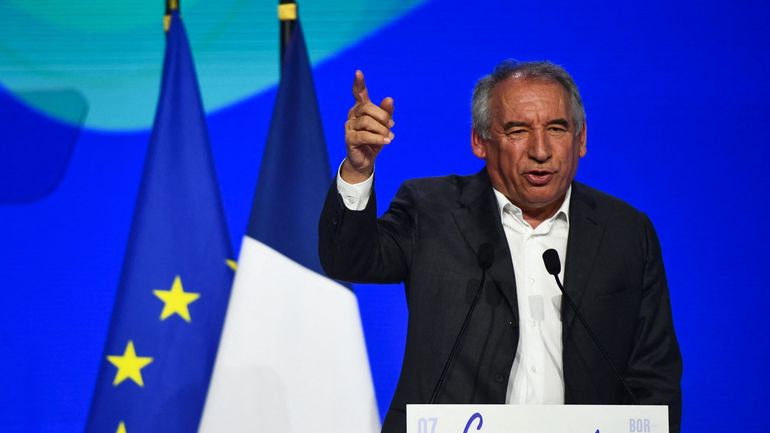 France : François Bayrou et dix anciens élus centristes jugés, pour des soupçons de détournement dans l'affaire des assistants parlementaires européens