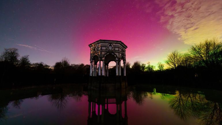 Des traînées vertes et roses cette nuit dans le ciel belge, des aurores boréales, vos plus belles photos