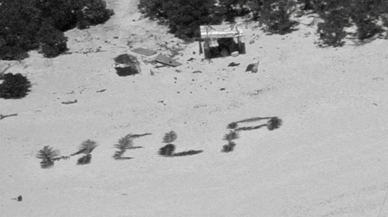 Help ! Une inscription dans le sable sauve trois marins échoués sur une île déserte
