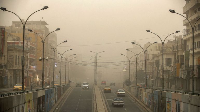 Une tempête de poussière balaie l'Irak, la deuxième en une semaine