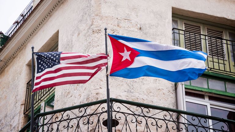 Un ex-ambassadeur américain plaide non coupable d'espionnage pour Cuba