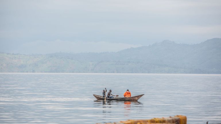 Nouveau bilan du naufrage d'une pirogue sur le lac Kivu en RDC: 22 morts