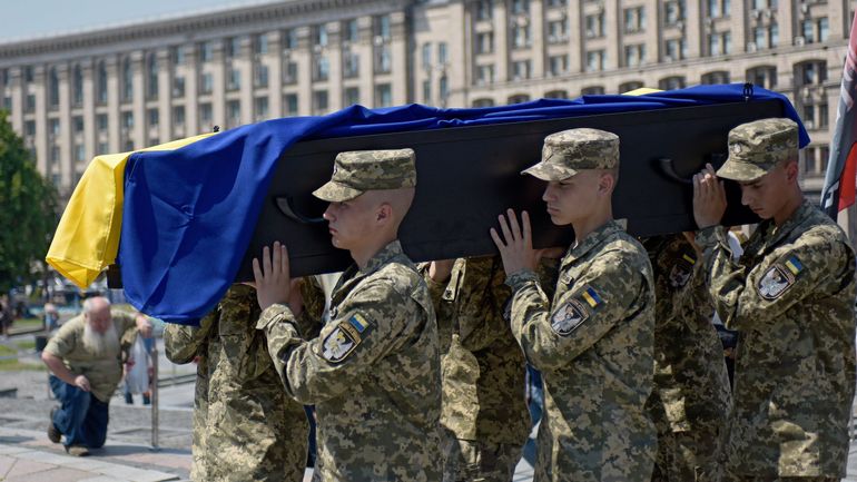 Guerre en Ukraine : l'Ukraine et la Russie échangent les dépouilles de près de 300 soldats tués