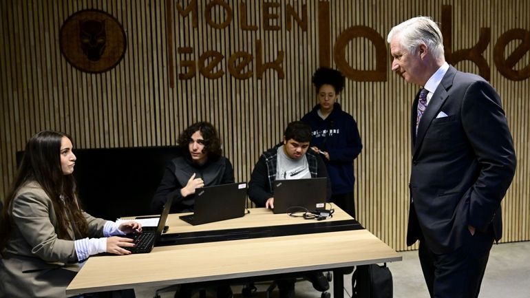 Laeken : la nouvelle antenne MolenGeek dédiée à l'IA inaugurée en présence du Roi