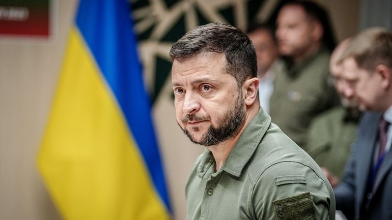 Guerre en Ukraine : après une enquête anticorruption, Zelensky limoge tous les responsables régionaux chargés du recrutement militaire
