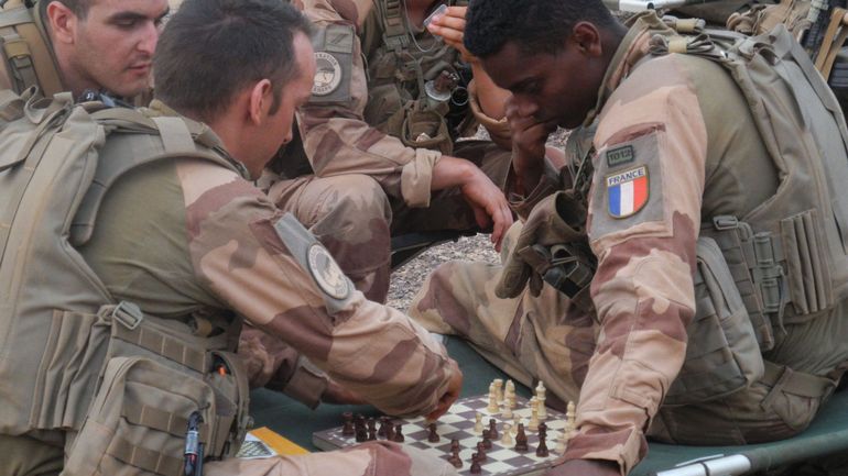 La France remet au Mali sa base militaire à Gossi