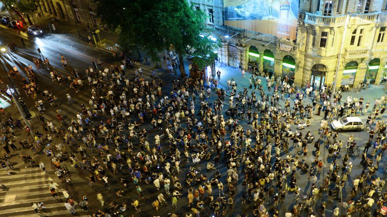 Hongrie : cinquième jour de manifestations contre une réforme d'Orban