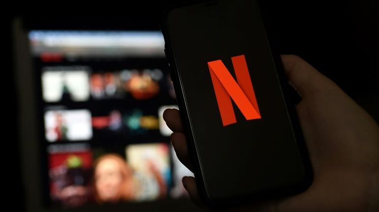 Netflix voit la croissance de ses abonnés ralentir et dégringole en Bourse