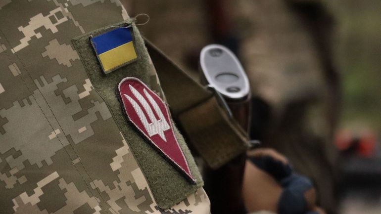 Sept cents Ukrainiens vivant en Europe s'inscrivent pour rejoindre l'armée