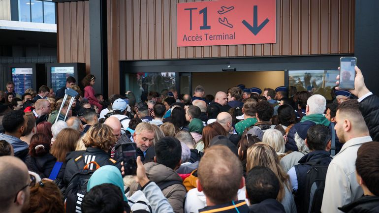 Grève à l'aéroport de Charleroi : pas de départ possible ce mercredi