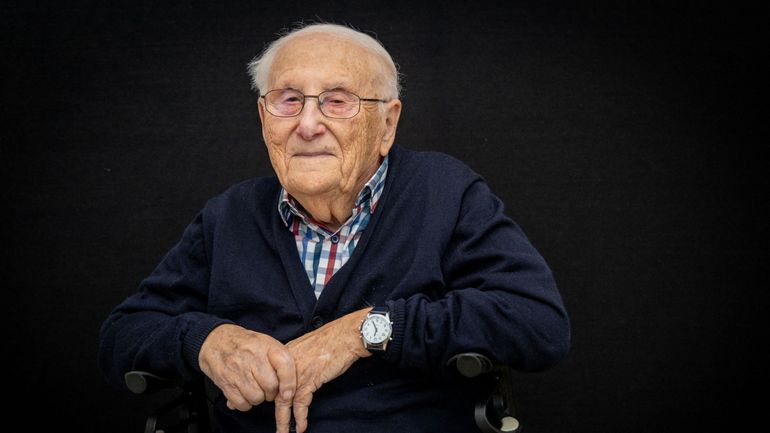 Allemagne : Albrecht Weinberg, rescapé d'Auschwitz de 99 ans, rend sa décoration après l'alliance de la CDU avec l'AfD