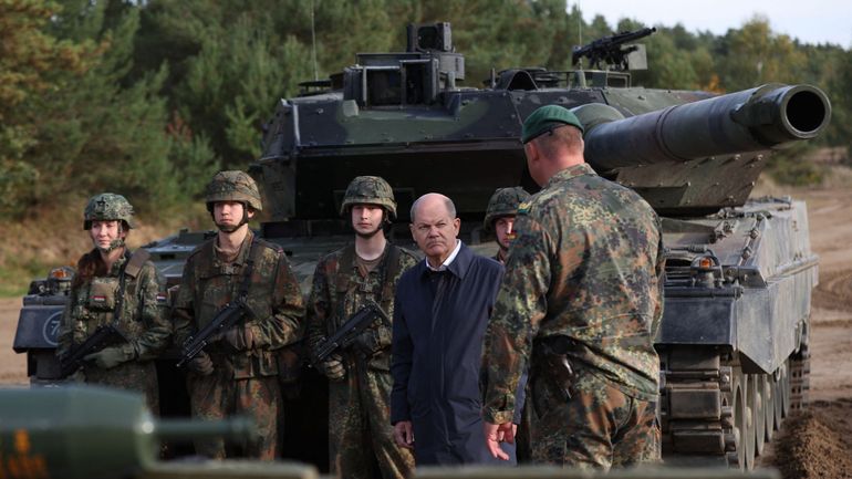 Guerre en Ukraine : Berlin approuve l'envoi de chars Leopard malgré le risque d'