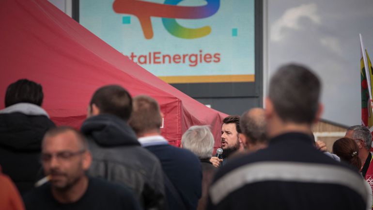 Blocage dans les raffineries en France : les grévistes refusent l'offre de TotalEnergies de débloquer les livraisons