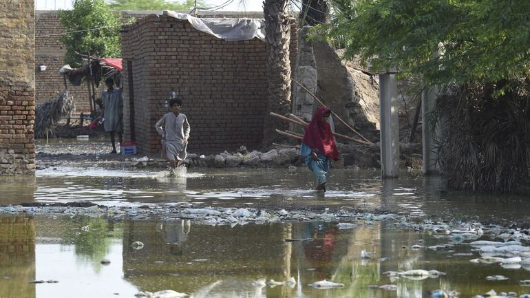Le Pakistan, vulnérable face au réchauffement climatique, déplore 1061 morts depuis le début de la mousson en juin