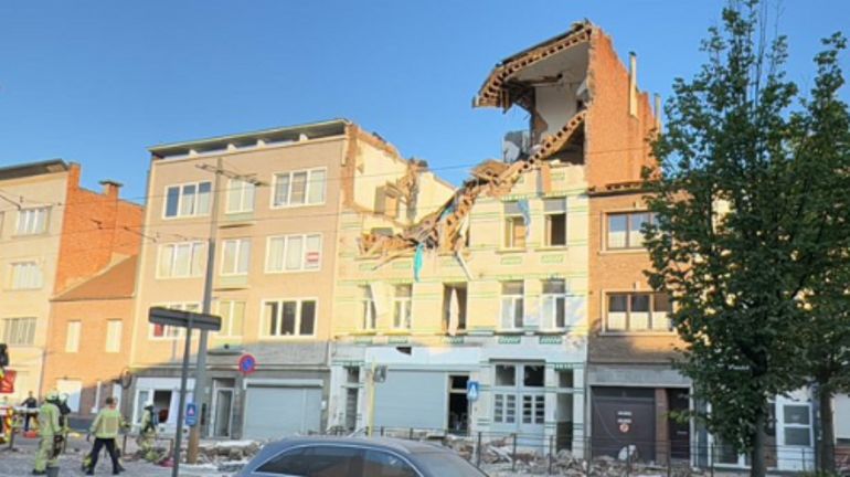 Anvers : une explosion souffle la partie supérieure d'un immeuble à Hoboken, 6 victimes déjà évacuées, des recherches sont en cours