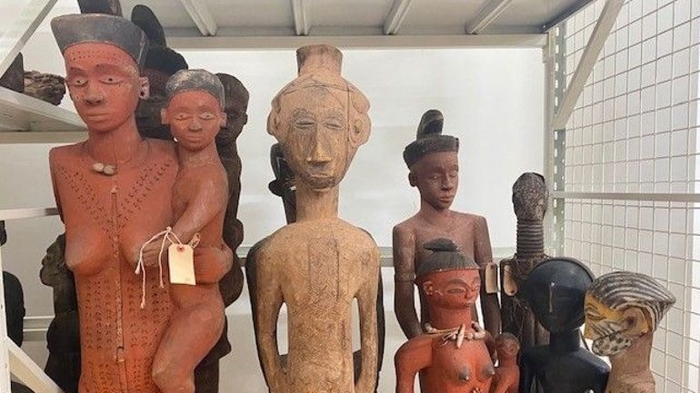 Visite du musée de Kinshasa dans le cadre de la Restitution des oeuvres : 