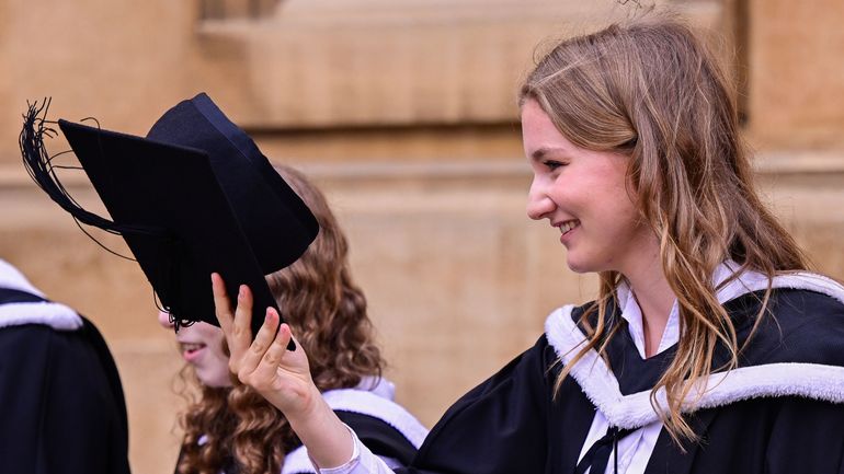 La princesse Elisabeth diplômée de l'université avec grande distinction : 