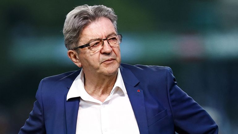 Blocage pour nommer un Premier ministre : La France Insoumise menace Macron d'engager une procédure de destitution