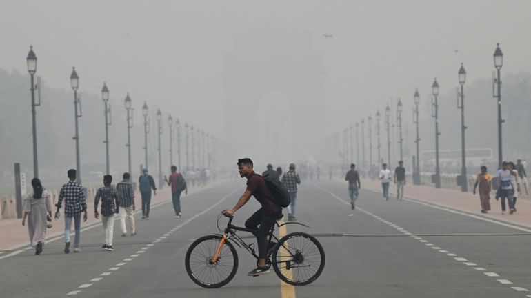 Inde : fermeture des écoles dans la capitale asphyxiée par une pollution 35 fois supérieure au niveau maximum fixé par l'OMS
