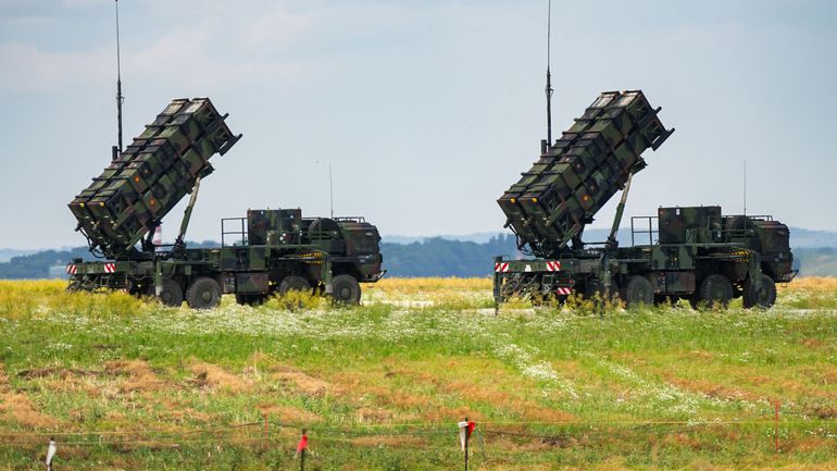 Guerre en Ukraine : l'Allemagne livre deux systèmes de défense aérienne Patriot à l'Ukraine