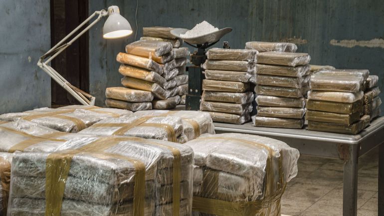 Un réseau international de fabrication de drogues de synthèse démantelé dans le Var