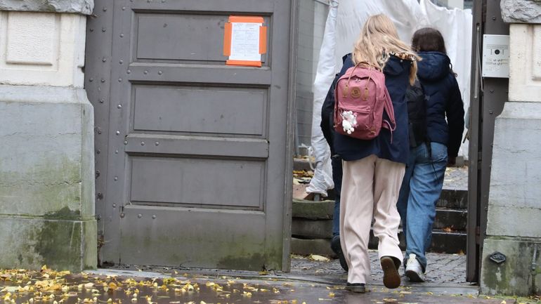Anderlecht : un professeur de religion orthodoxe licencié après avoir adressé des messages à caractère sexuel à une élève