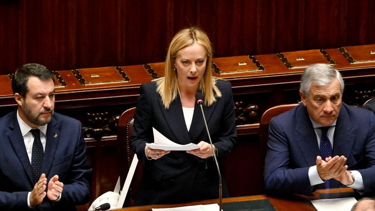 Italie : la Première ministre Giorgia Meloni rassure sur l'Europe et dément tout lien avec le fascisme