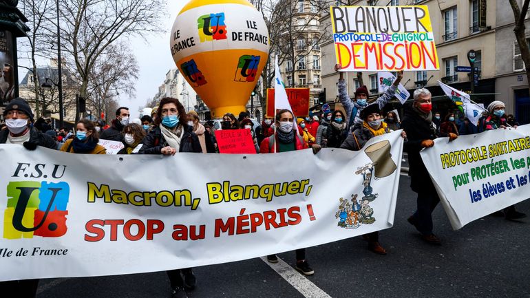 Grève de l'éducation en France : 77.500 personnes dans les rues, dont 8200 à Paris