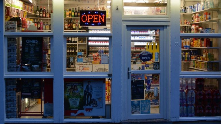 Saint-Gilles : les night-shops ne pourront plus vendre d'alcool aux personnes en état d'ébriété ou sous influence de stupéfiants