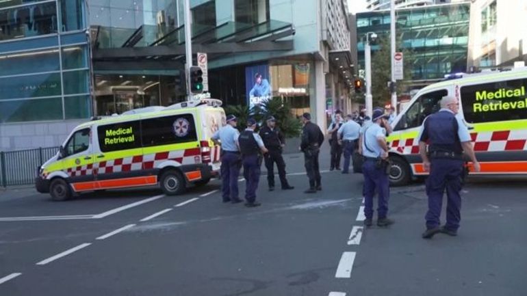 Attaque au couteau à Sydney : le bilan passe à six morts, en plus de l'assaillant abattu