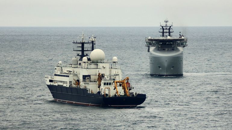 Tension entre le Royaume-Uni et la Russie après qu'un navire espion russe a été repéré dans la Manche